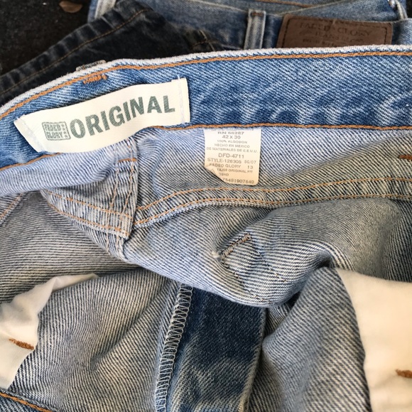 Faded Glory Jeans Co. 1972. Relaxed 42 X 30 - Picture 3 of 6